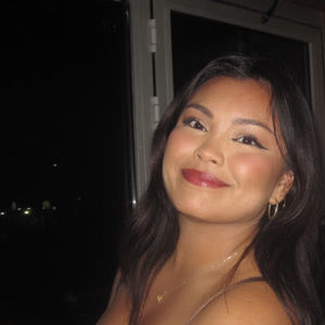 Meet your Posher, Mia